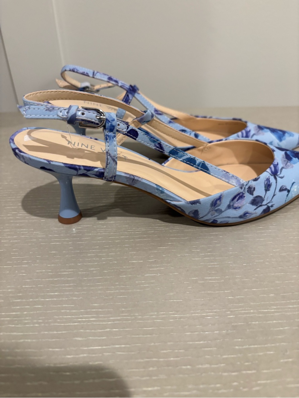 Nine West Light Blue Floral Pointed Slingback Flats - Picture 2 of 3